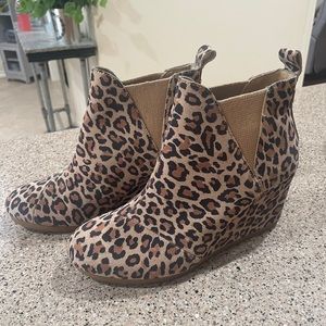 TOMS Women's Kelsey Ankle Boot - Leopard - size 8